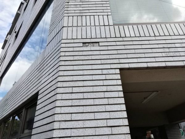 京都市南区Oマンション　外壁塗装改修工事（タイルモルタル埋め・弾性防水塗装）